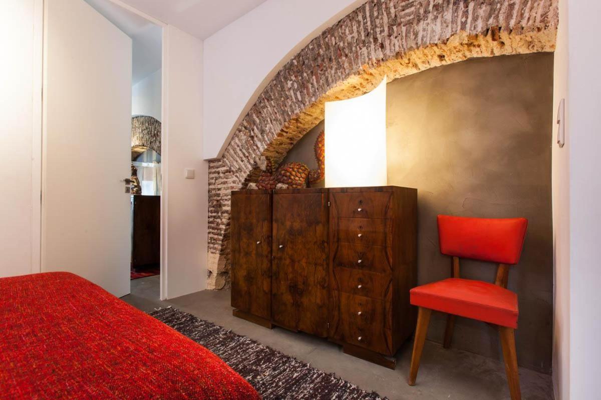 Old Stables Chiado - 2 Bedroom In The Heart Of Lisboa Εξωτερικό φωτογραφία